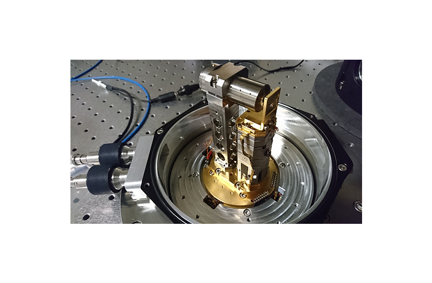 optical cryostat RT-LT free-beam Transmission 2
